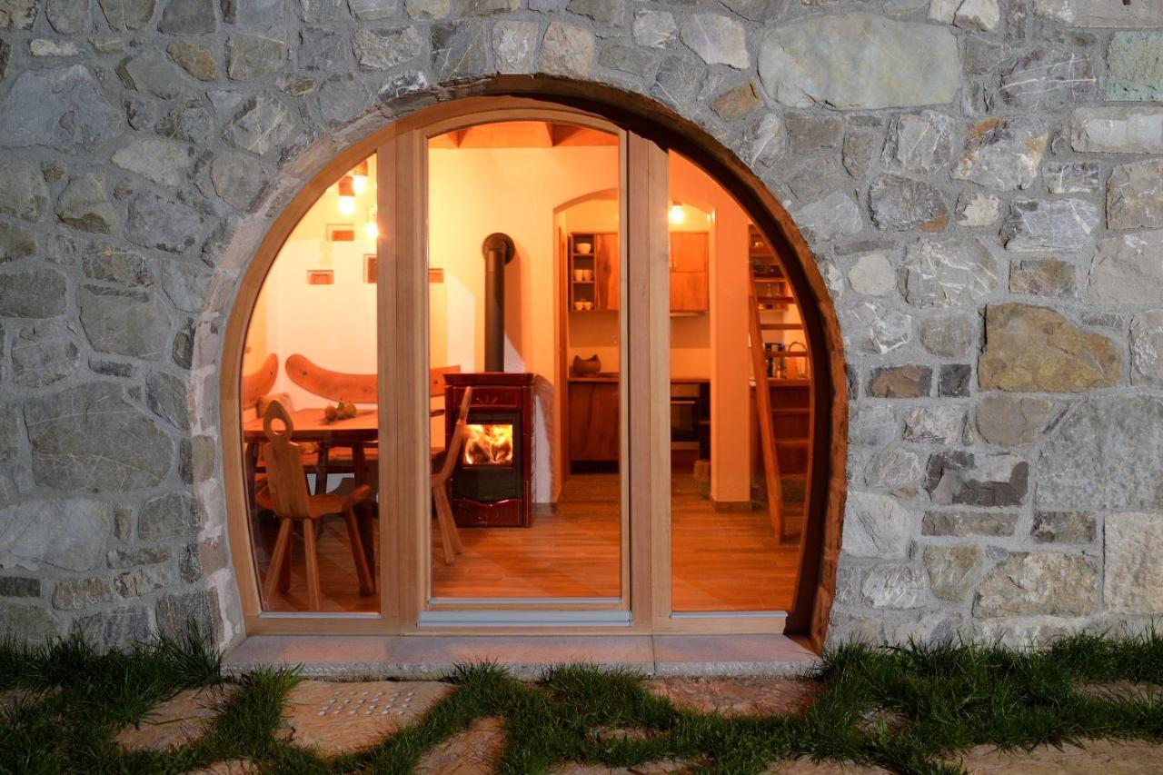 Granaries Pear & Walnut Villa Tolmin Kültér fotó